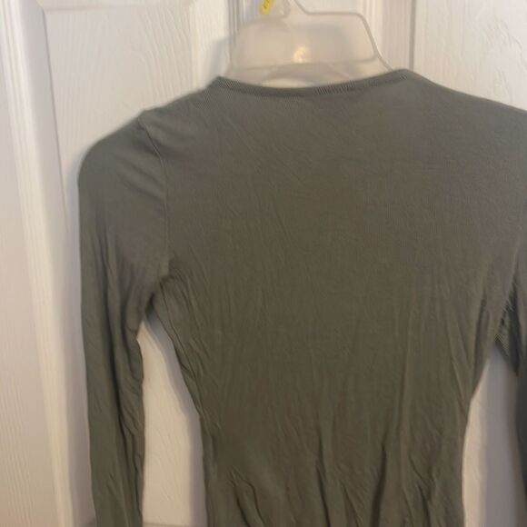 Guess Body Suit Size Xsmall EUC price firm - Picture 6 of 7